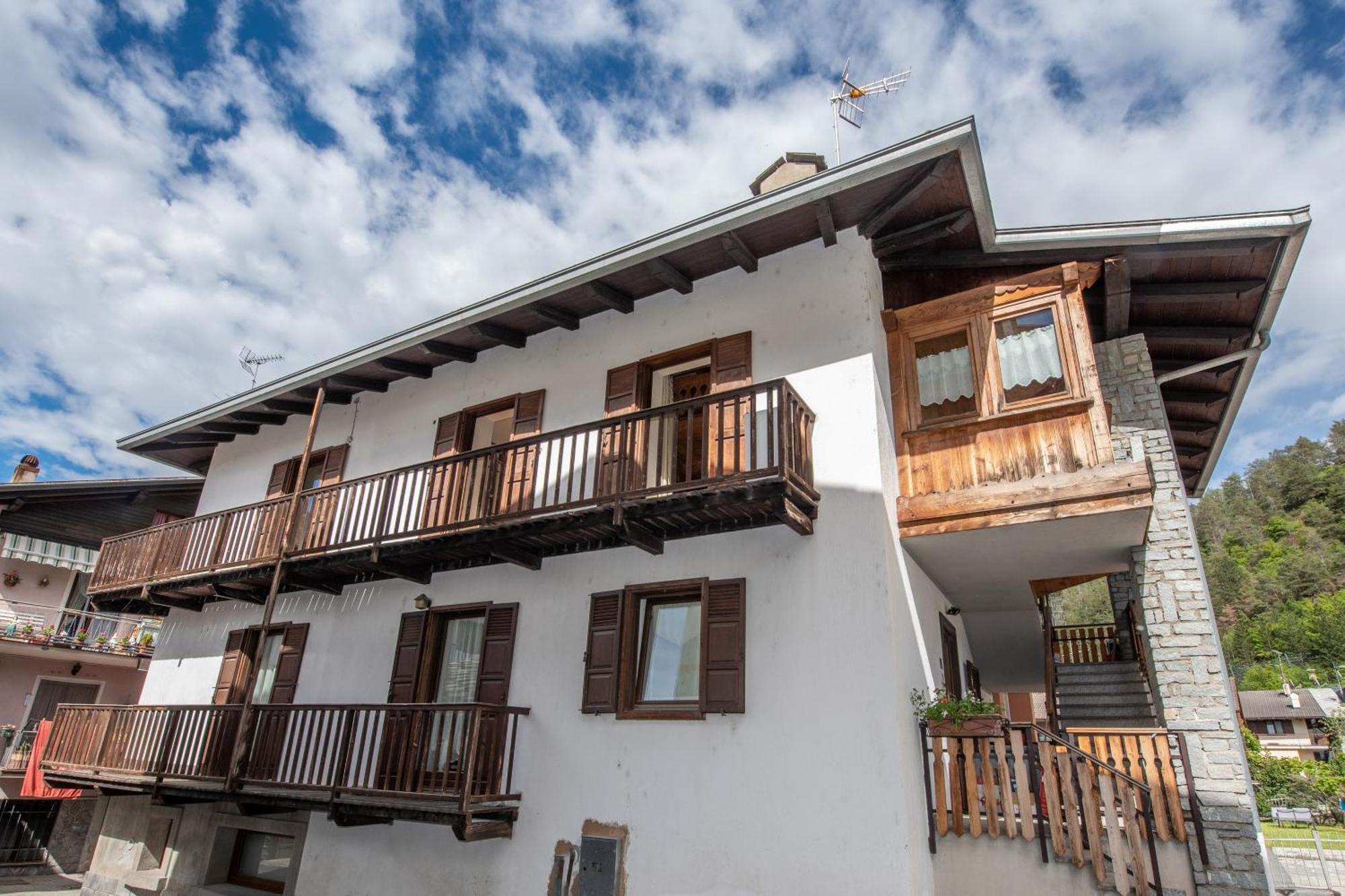 Casa Kristel Cir Comunale N 14 Aosta Exterior photo